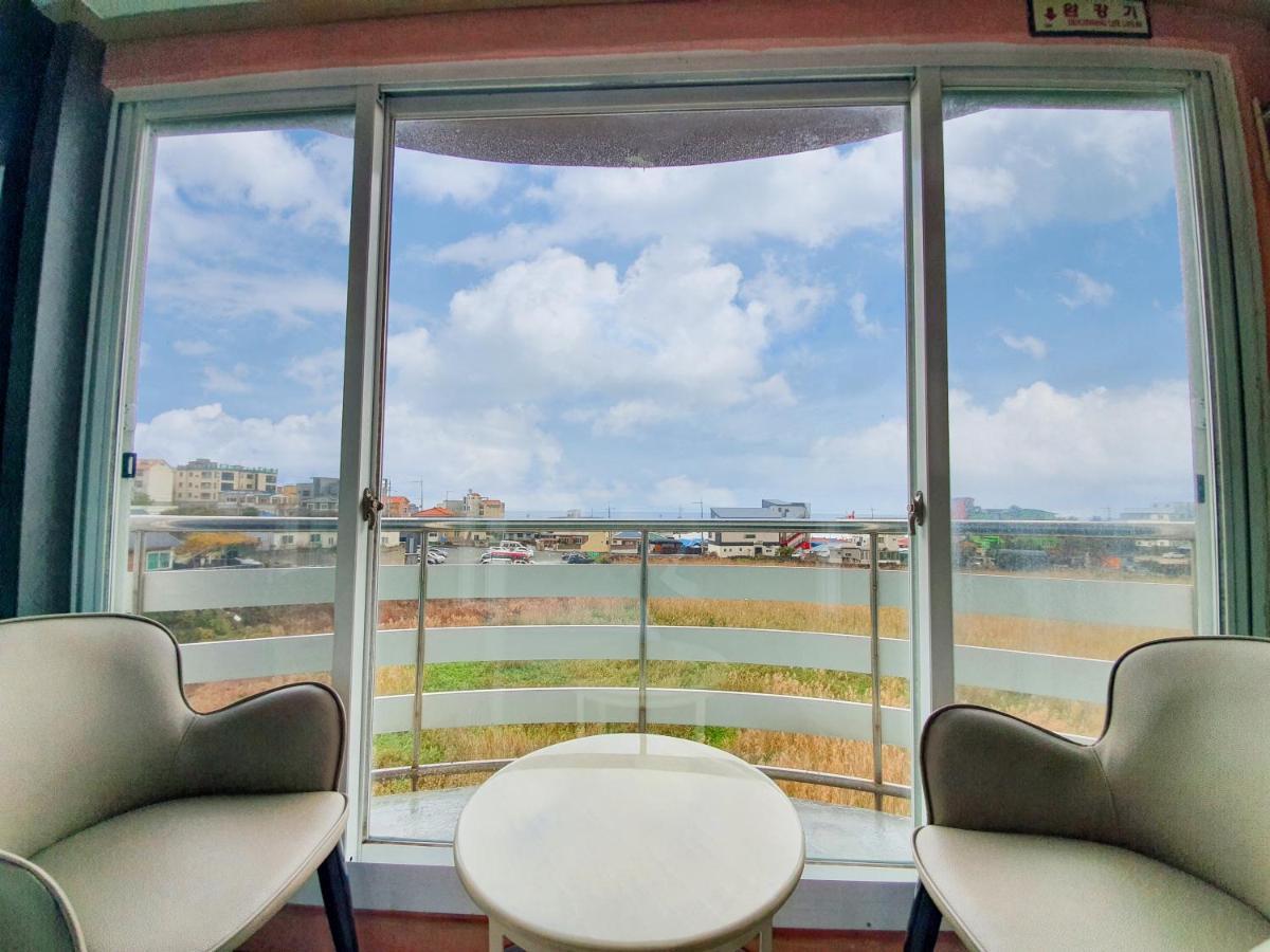 Jeju Ocean Family Hotel Екстер'єр фото