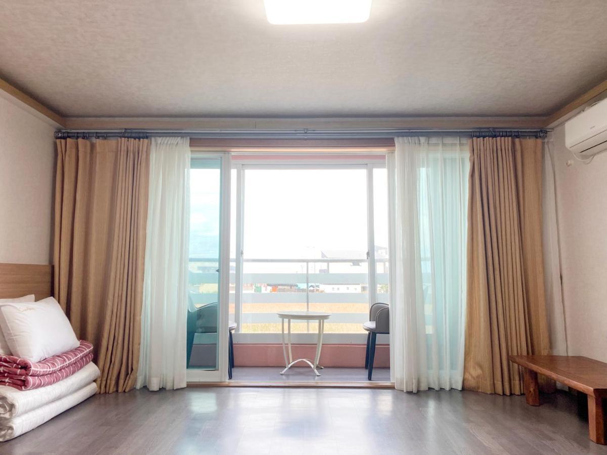 Jeju Ocean Family Hotel Екстер'єр фото